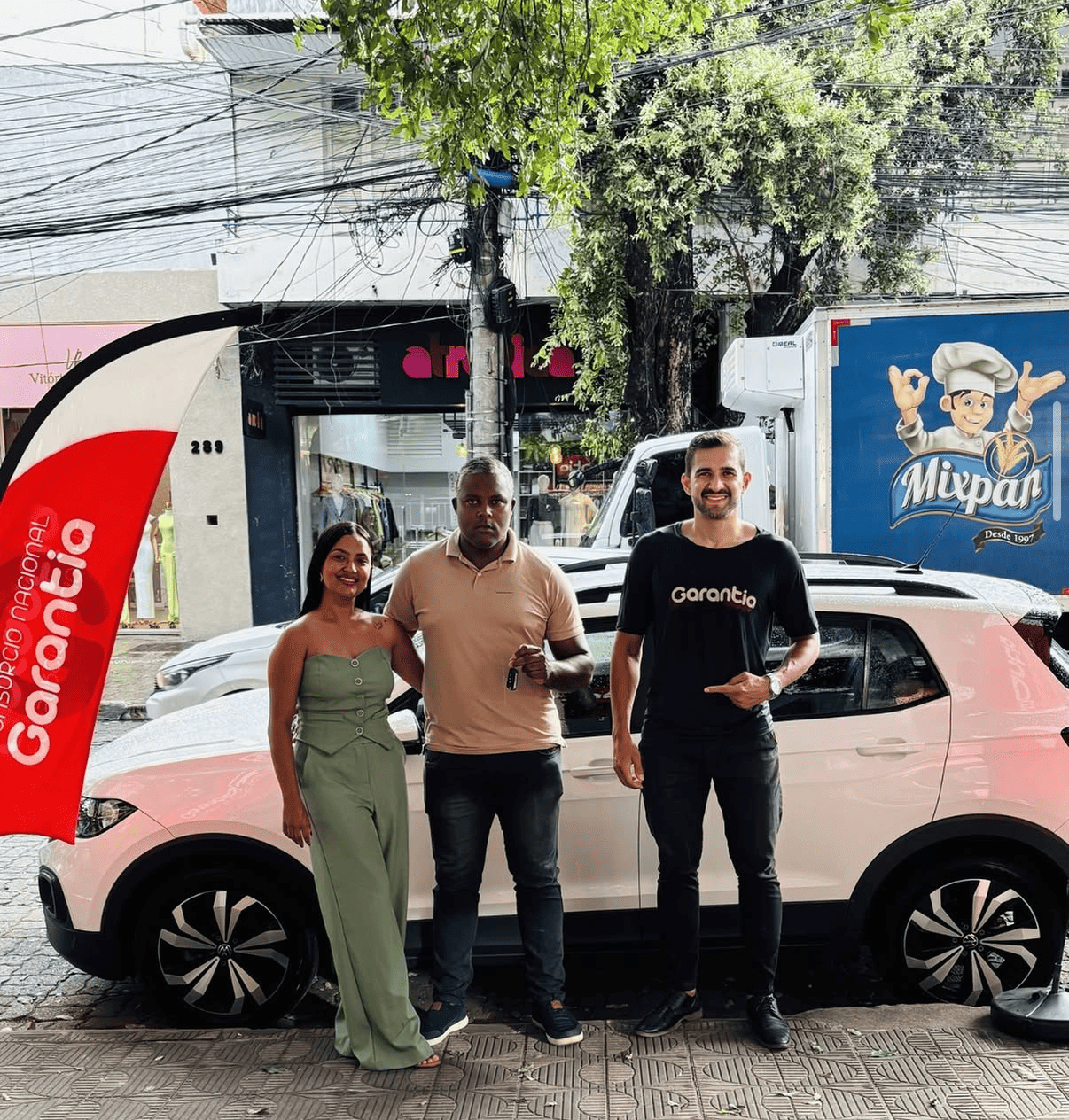 Cliente contemplado · Danilo e Karine